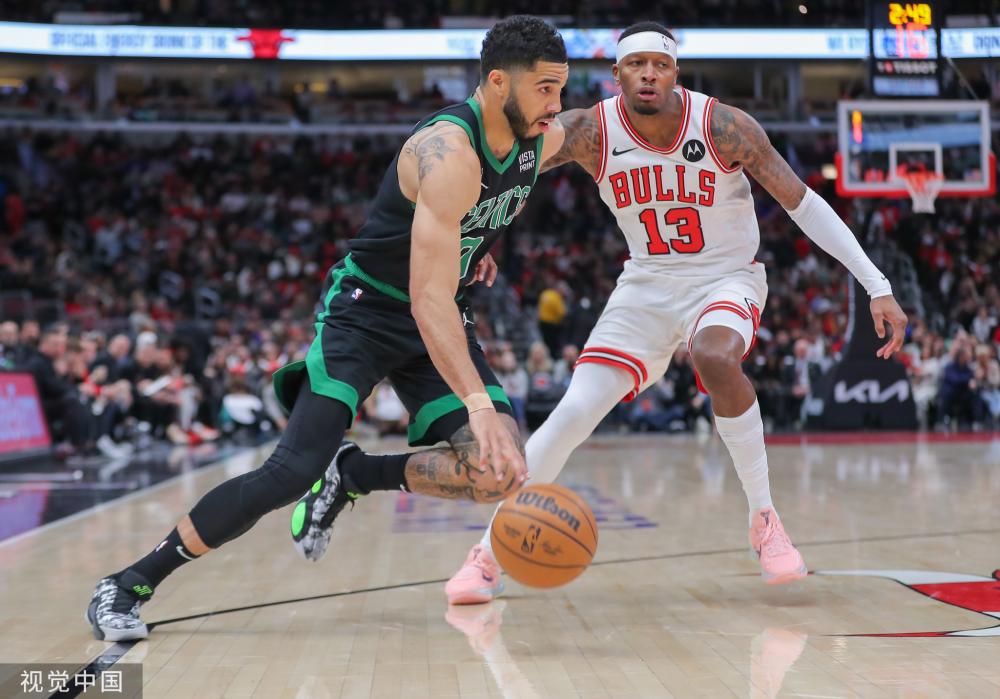 盈骏在篮下 盈骏在篮下