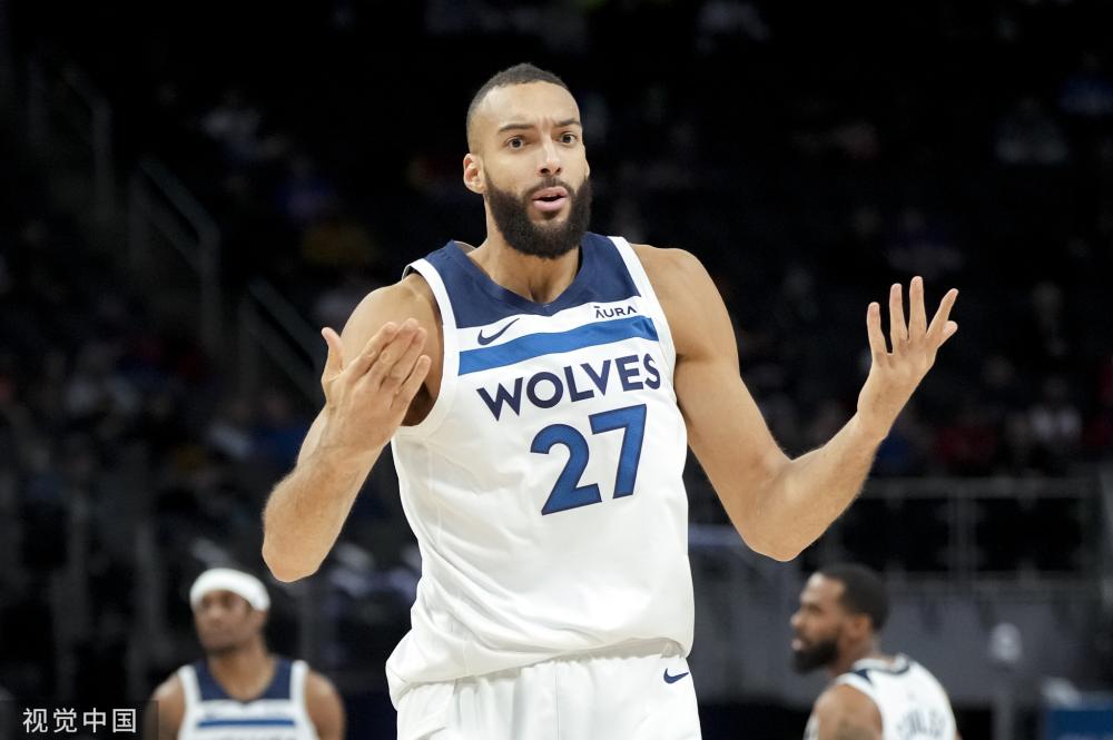 在选秀大会 在选秀大会